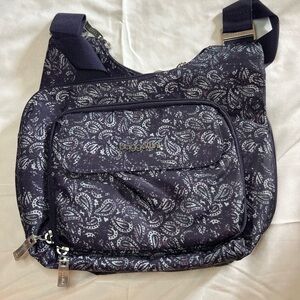 Baggallini Criss Cross Crossbody Bag